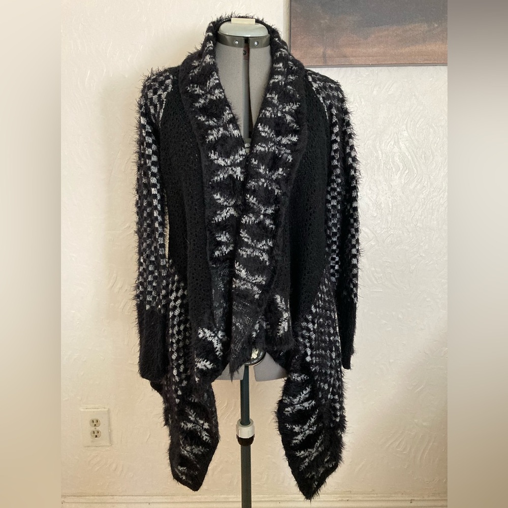 Zaria black/white crochet/eyelash knit Long sleeve cardigan, size S